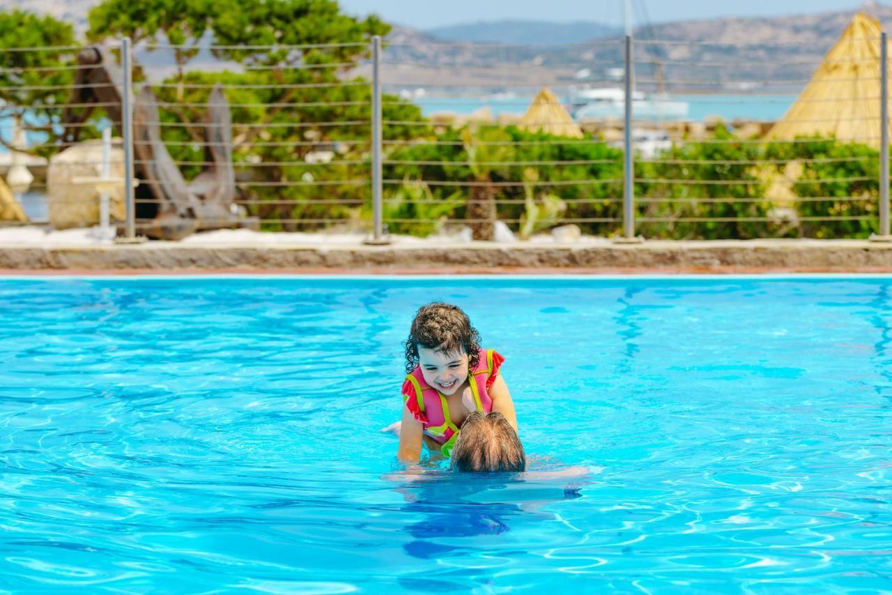 Unahotels Club Hotel Ancora Стинтино Экстерьер фото